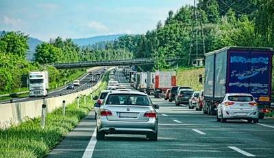 Richtig verhalten auf der Autobahn