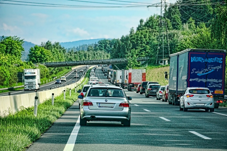 Richtig verhalten auf der Autobahn