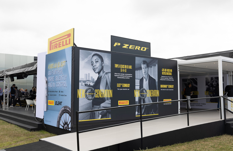mid Goodwood - Der Pirelli Stand auf dem Goodwood Festival of Speed. Mike Neumann / mid