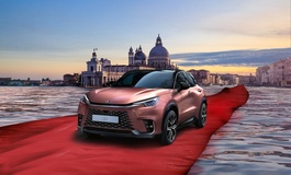 Lexus LBX übernimmt Hauptrolle bei Biennale
