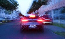 Trotz Bremsassistenten im Notfall selbst in die Eisen