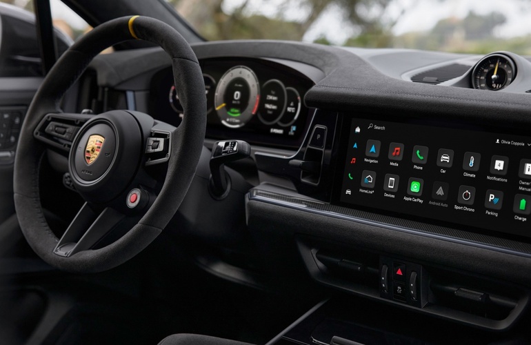 mid Groß-Gerau - Zur Serienausstattung zählt ein GT-Sportlenkrad mit Lenkradheizung. Porsche AG