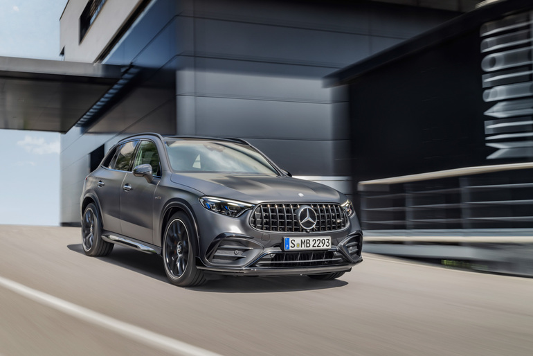 Mercedes-AMG GLC 63 S E Performance-Hybrid-SUV am Start