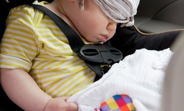 Kindersitz fürs Auto: Rechtslage und Kauftipp