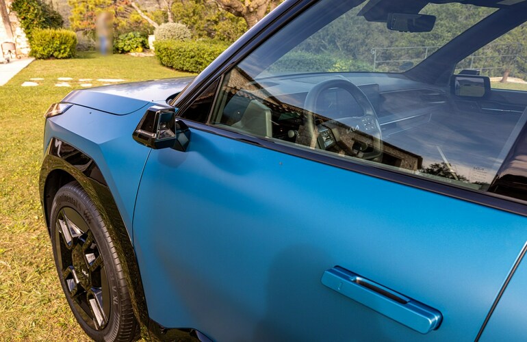 mid Nizza - Der EV9 kann optional mit digitalen Spiegeln ausgestattet werden. Mike Neumann / mid