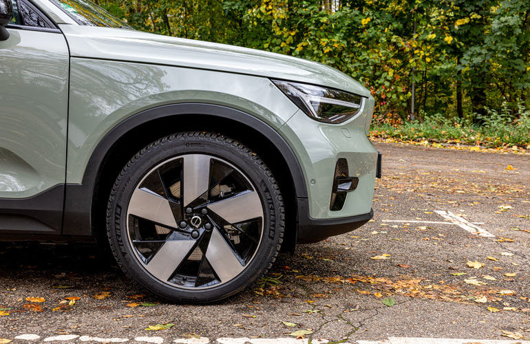 mid Groß-Gerau - 20 Zoll Leichtmetallräder mit 235/45R20 Michelin Bereifung gibt es optional. Mike Neumann / mid