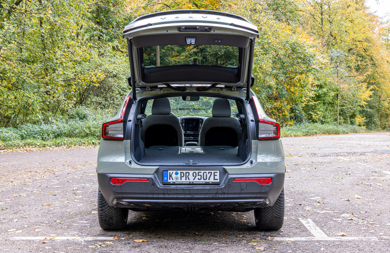 mid Groß-Gerau - Klappt man die im 60:40 Format teilbare Rückbank um, erhöht sich das Ladevolumen auf 1.205 Liter. Mike Neumann / mid