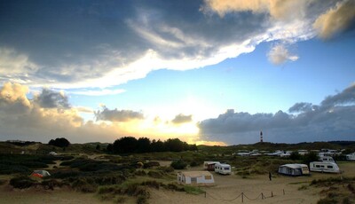 ARAG: Campst du noch oder wohnst du schon?