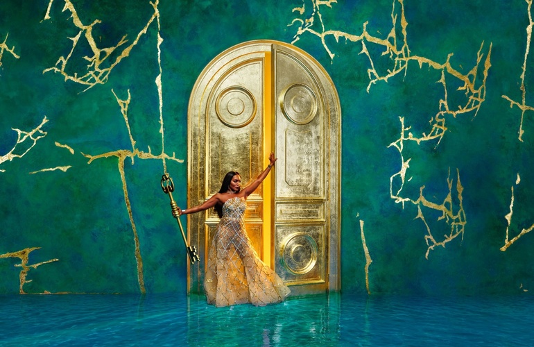 mid Groß-Gerau - Die amerikanische Schauspielerin Angela Bassett repräsentiert