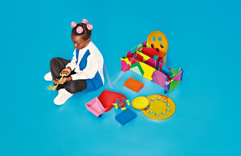 mid Groß-Gerau - Prince Gyasi (auf dem Foto noch Teenager) ist der neueste von insgesamt 39 Künstlern, die einen Pirelli-Kalender gestaltet haben. Pirelli