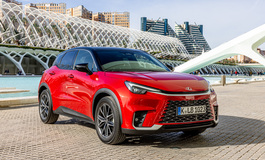 Erste Ausfahrt im neuen Lexus LBX