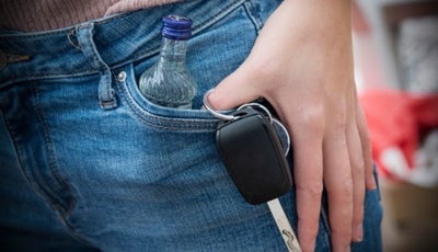 Alkohol im Blut, Hände weg vom Steuer