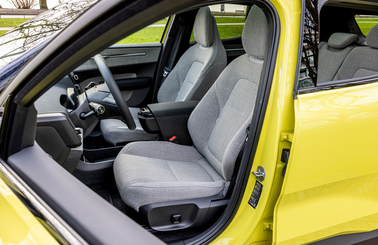 mid Hamburg - Im Innenraum gibt es nur Tierfreie Materialien, ein großer Recycling-Anteil macht den EX30 nachhaltiger. Mike Neumann / mid