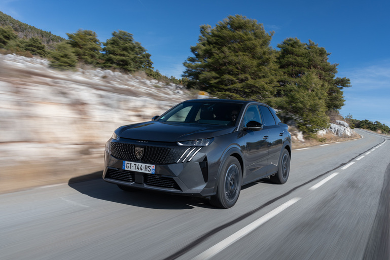 Peugeot startet mit dem neuen E-3008 in eine neue Ära