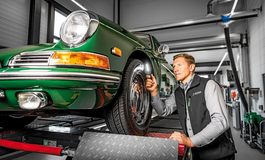 Dekra macht kurzen Oldtimer-Check