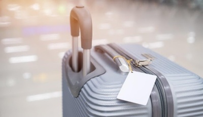 Flug, Fernbus und Bahn: Koffer weg, was tun?