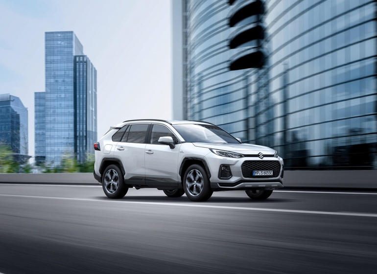 Suzuki wertet Across und Swace auf