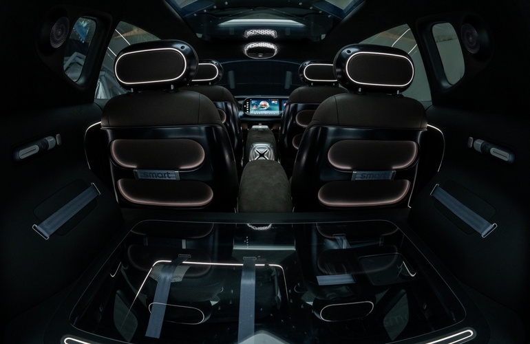 mid Groß-Gerau - Fahrer und Passagiere können unterhaltsame Konversationen mit den virtuellen Assistenten im Fahrzeug führen. Smart