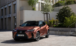 Lexus UX 300h leistungsgesteigert und sicherer