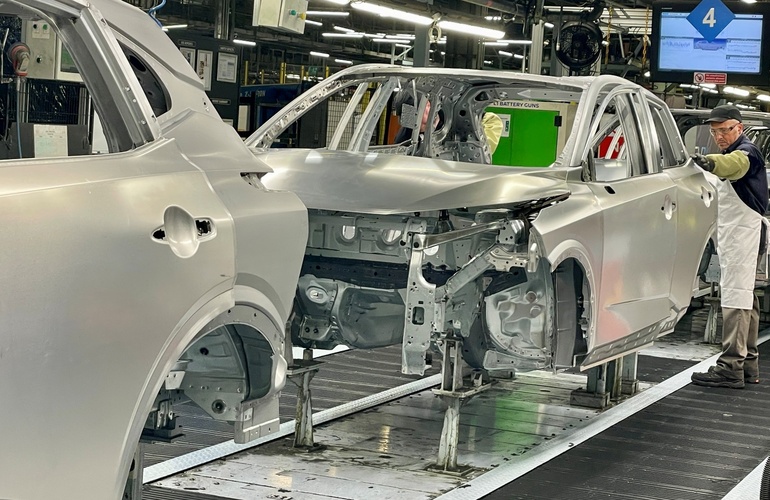 mid Sunderland - Durch die Produktion der Nissan Modelle in Sunderland werden 7.000 Arbeitsplätze in Großbritannien gesichert. Solveig Grewe / mid