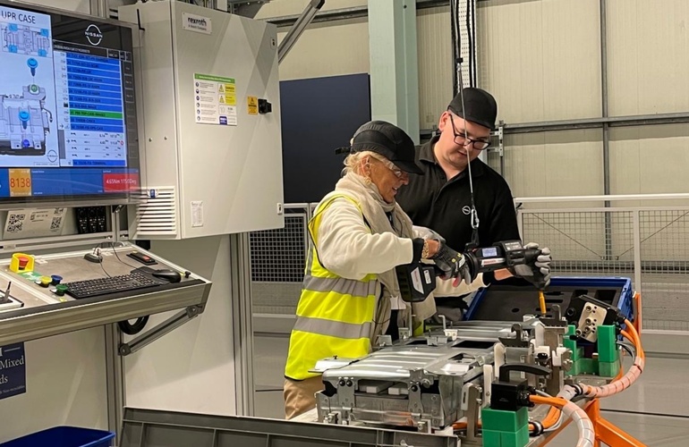 mid Sunderland - mid-Autorin Solveig Grewe steigt in den Produktionsprozess ein. Nissan