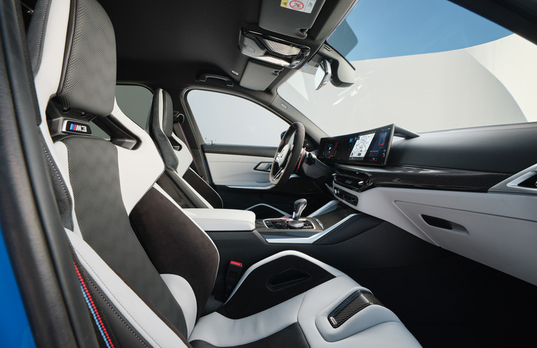 mid Groß-Gerau - Die serienmäßigen M Sportsitze bieten eine Vielzahl von elektrisch betriebenen Einstellmöglichkeiten. BMW