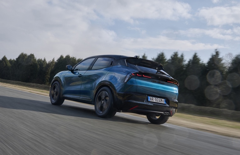 mid Groß-Gerau - Der erstmals für Alfa Romeo verwendete und neu entwickelte Elektromotor leistet ein maximales Drehmoment von 345 Newtonmetern. Alfa Romeo / Stellantis