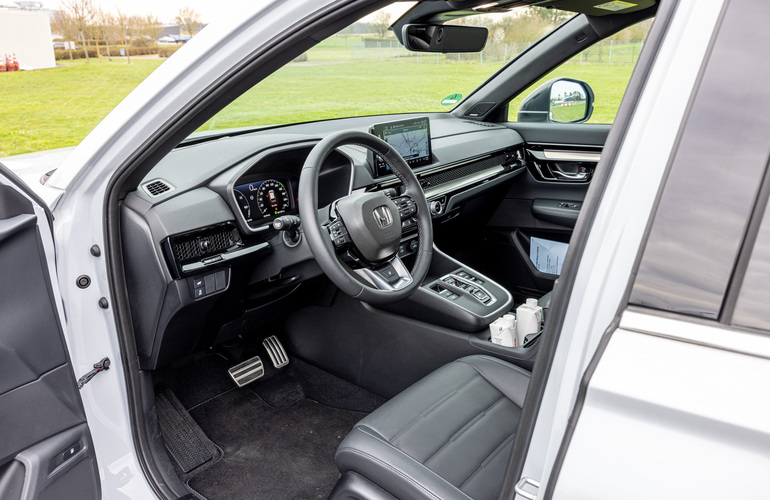 mid Groß-Gerau - Hier fühlt man sich wohl, kein unnötiger Schnickschnack und bequeme Sitze zeichnen den CR-V aus. Mike Neumann / mid