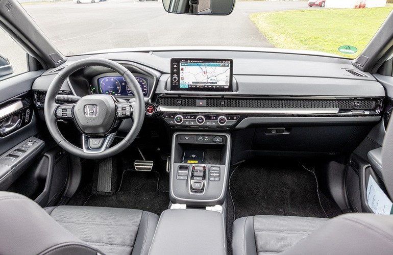 mid Groß-Gerau - Das Cockpit ist angenehm übersichtlich gehalten. Mike Neumann / mid