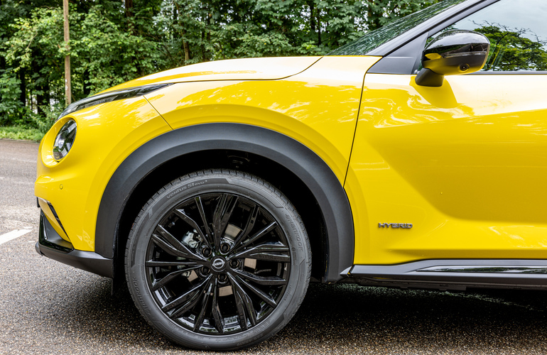 mid Groß-Gerau - Der Nissan Juke kommt mit 19 Zoll Leichtmetallrädern, der Testwagen ist mit Hankook Ventus S1 Evo3 Bereifung in der Größe 225/45R19 ausgestattet. Mike Neumann / mid