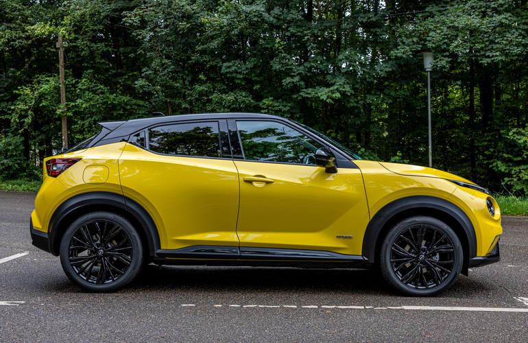 mid Groß-Gerau - Das kleine B-Segment SUV ist mit 4,210 Metern Länge recht kompakt und passt auch noch in kleinere Garagen. Eine vorhandene 360 Grad Parkassistenz ist hier ebenfalls hilfreich. Mike Neumann / mid