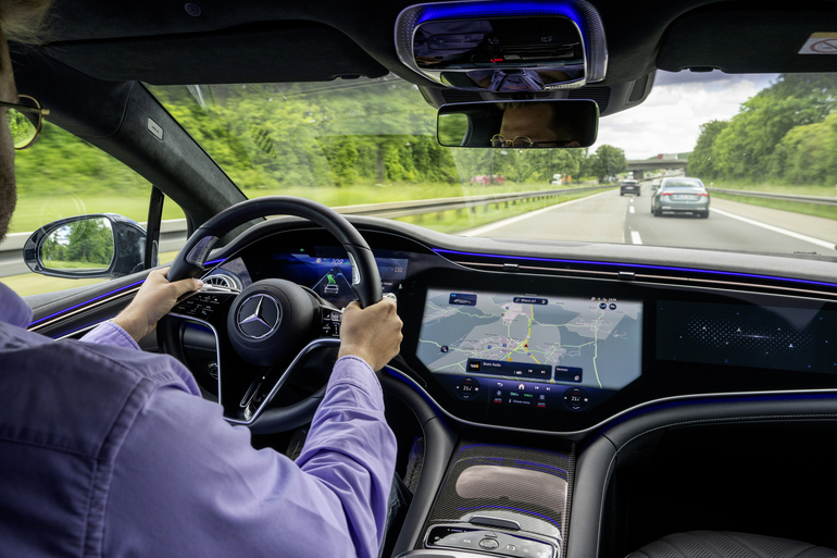 Mercedes-Navigation  - Im Gespräch mit dem Pfadfinder 