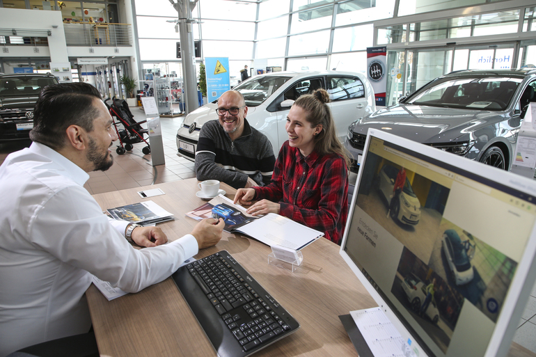 DAT Report 2025 - E-Autos aus Vorbesitz unbeliebt DAT Report 2025 - E-Autos aus Vorbesitz unbeliebt