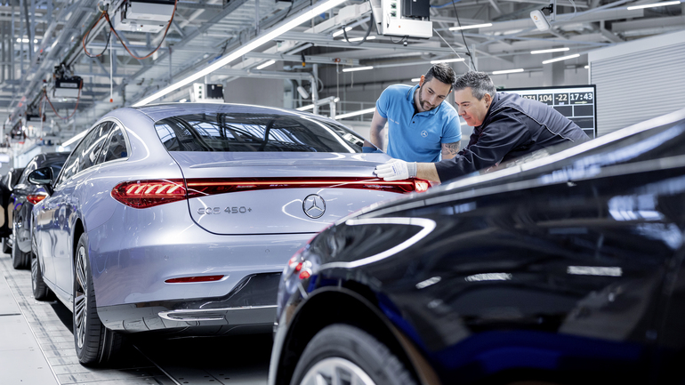 Pkw-Markt zum Jahresstart - Starkes Plus bei E-Autos 