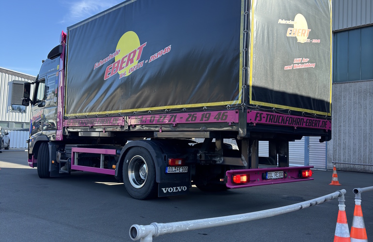 Auch Rückwärtsfahren will gelernt sein Foto: SP-X/Benjamin Bessinger