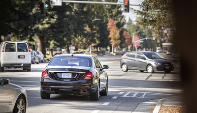 Ampel für autonome Autos  - Bei Weiß regeln die Roboter 