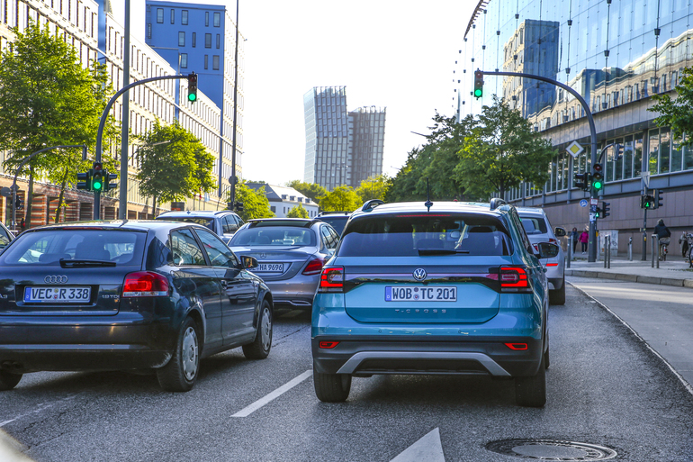 Neue Regeln im Verkehr  - Digitale Fahrzeugpapiere sollen kommen