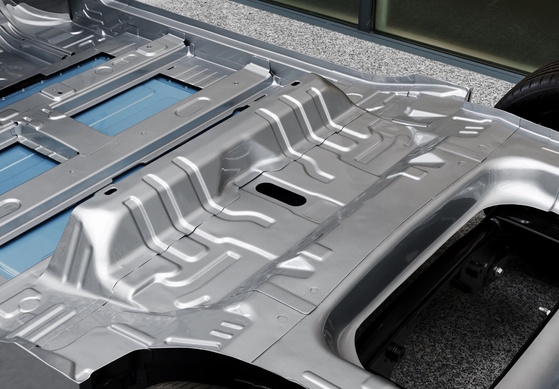 E-Auto-Brände  - Renault gibt Löschzugang-Patente frei