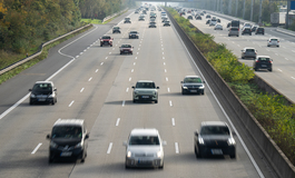 Fahrzeugbestand in Deutschland - Immer mehr, immer älter