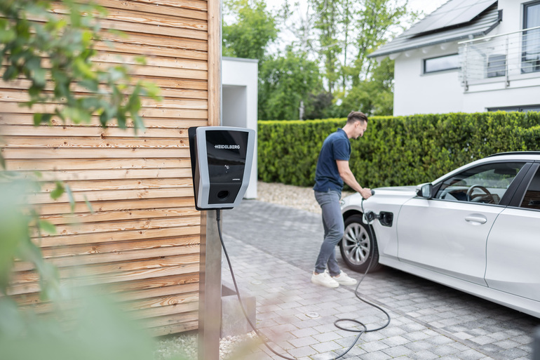 Studie zu Vehicle-to-Grid-Funktion - E-Autos als Geldquelle Studie zu Vehicle-to-Grid-Funktion - E-Autos als Geldquelle