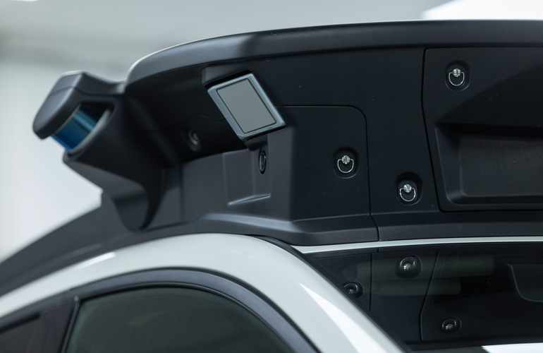 Eine aufwändige Sensorik verschafft dem Auto Überblick Foto: Nissan