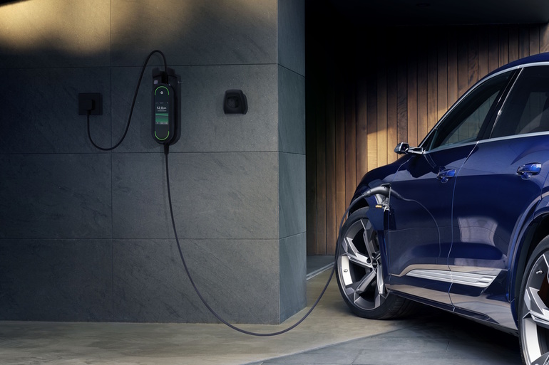 Netzdienliches Laden von E-Autos - Pilotprojekt mit Audi zeigt smarte Lösung Netzdienliches Laden von E-Autos - Pilotprojekt mit Audi zeigt smarte Lösung
