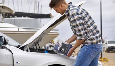 Schwarzer Scheibenreiniger  - Edler wischen